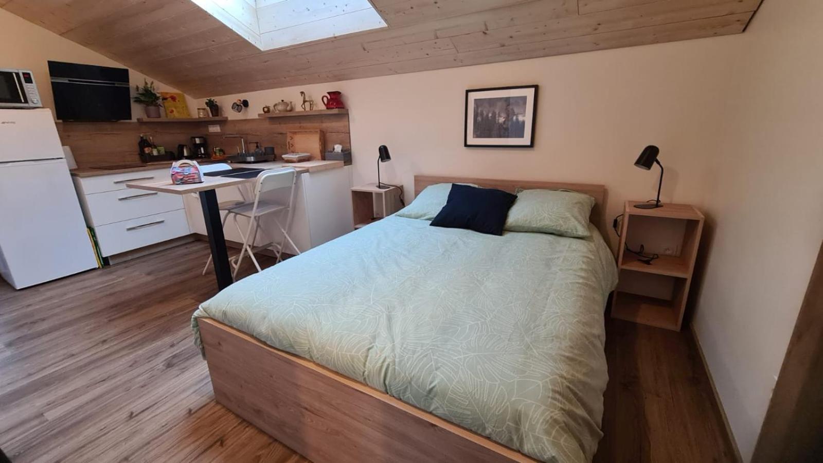 Sous Le Saule Apartment Nods Екстериор снимка