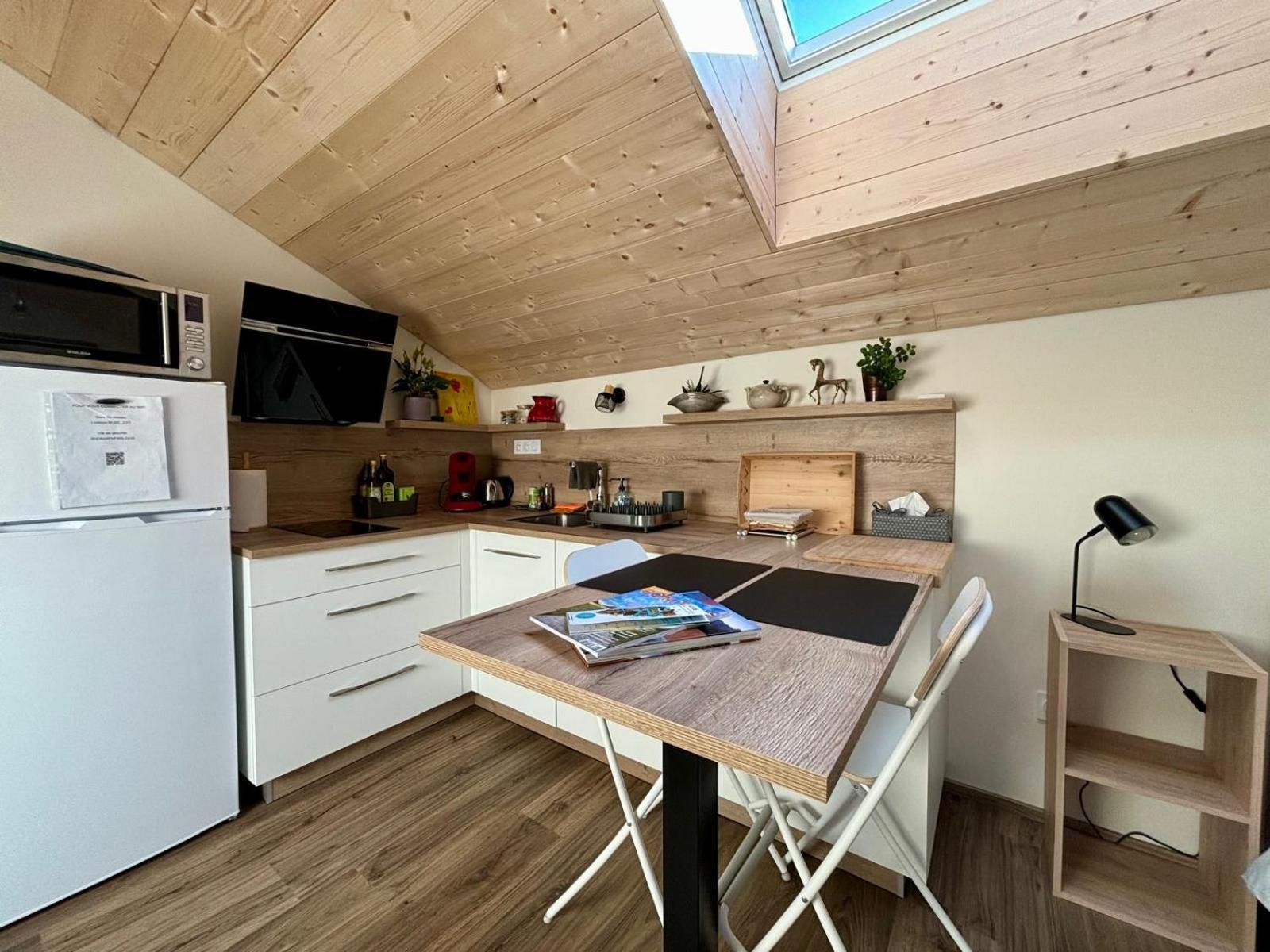 Sous Le Saule Apartment Nods Екстериор снимка