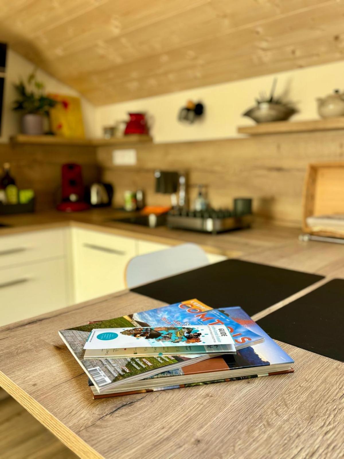 Sous Le Saule Apartment Nods Екстериор снимка